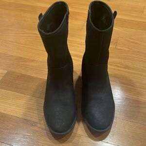 Me too women’s black mid calf boots size 8.5